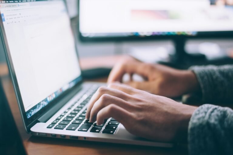 Navigating the Impacts of Technology: How to Avoid Potential Pitfalls Navigating the Impacts of Technology: How to Avoid Potential Pitfalls